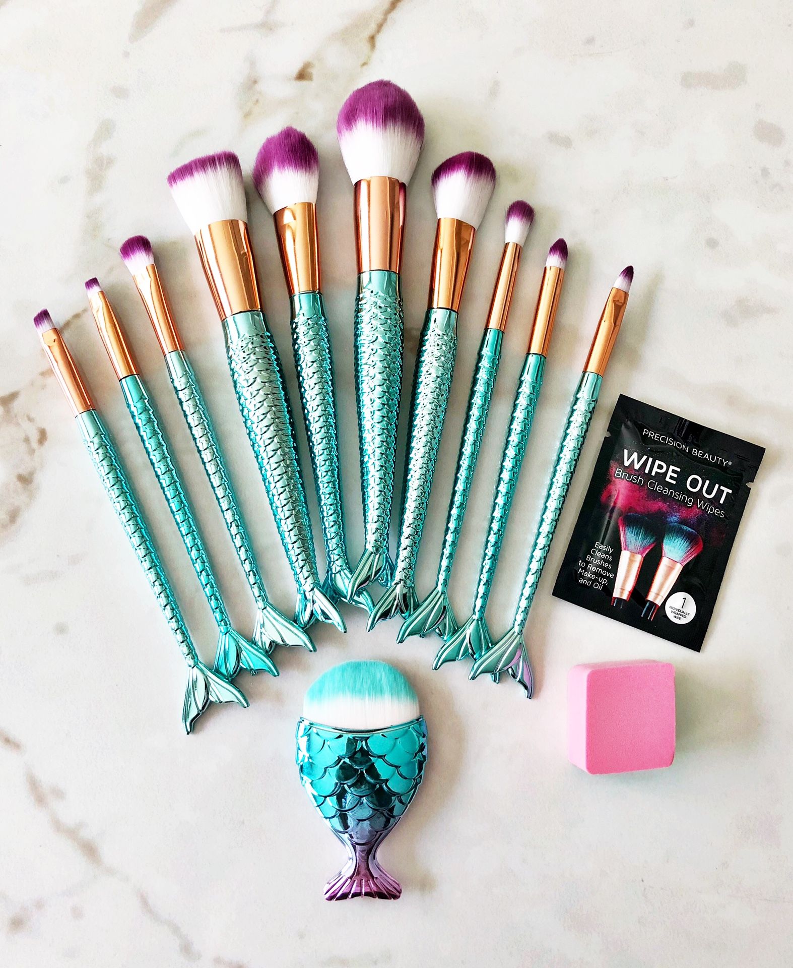 Beautiful mermaid set!! 11 brushes 🧜‍♀️💝