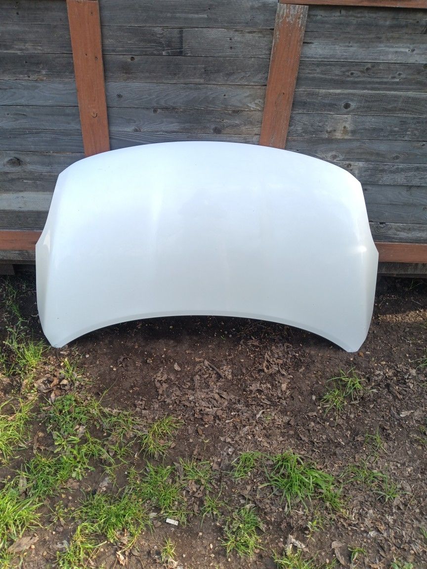 12-14 Nissan Versa Hood 