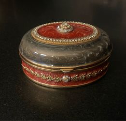 Vintage Vivian Alexander Jewelry Box