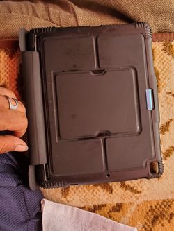 iPad tablet keyboard and case