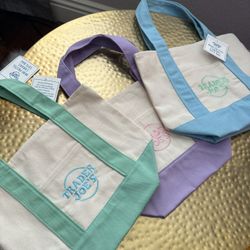 Viral Trader Joe's Sprint Tote Bag 