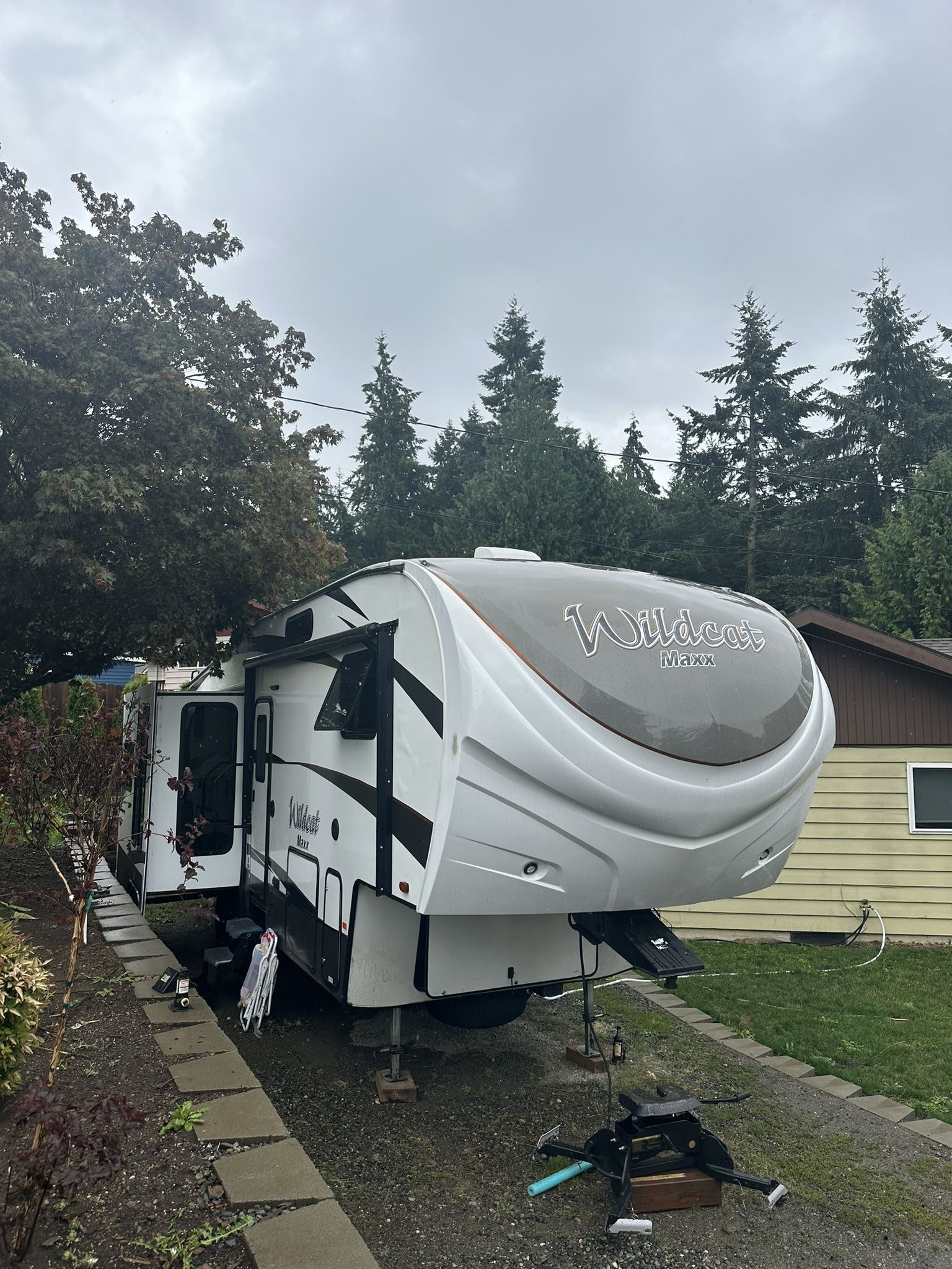 Maxx Forest Rythmic 2017 Forest River Wildcat Maxx 295FB for Sale in Kent, WA - OfferUp