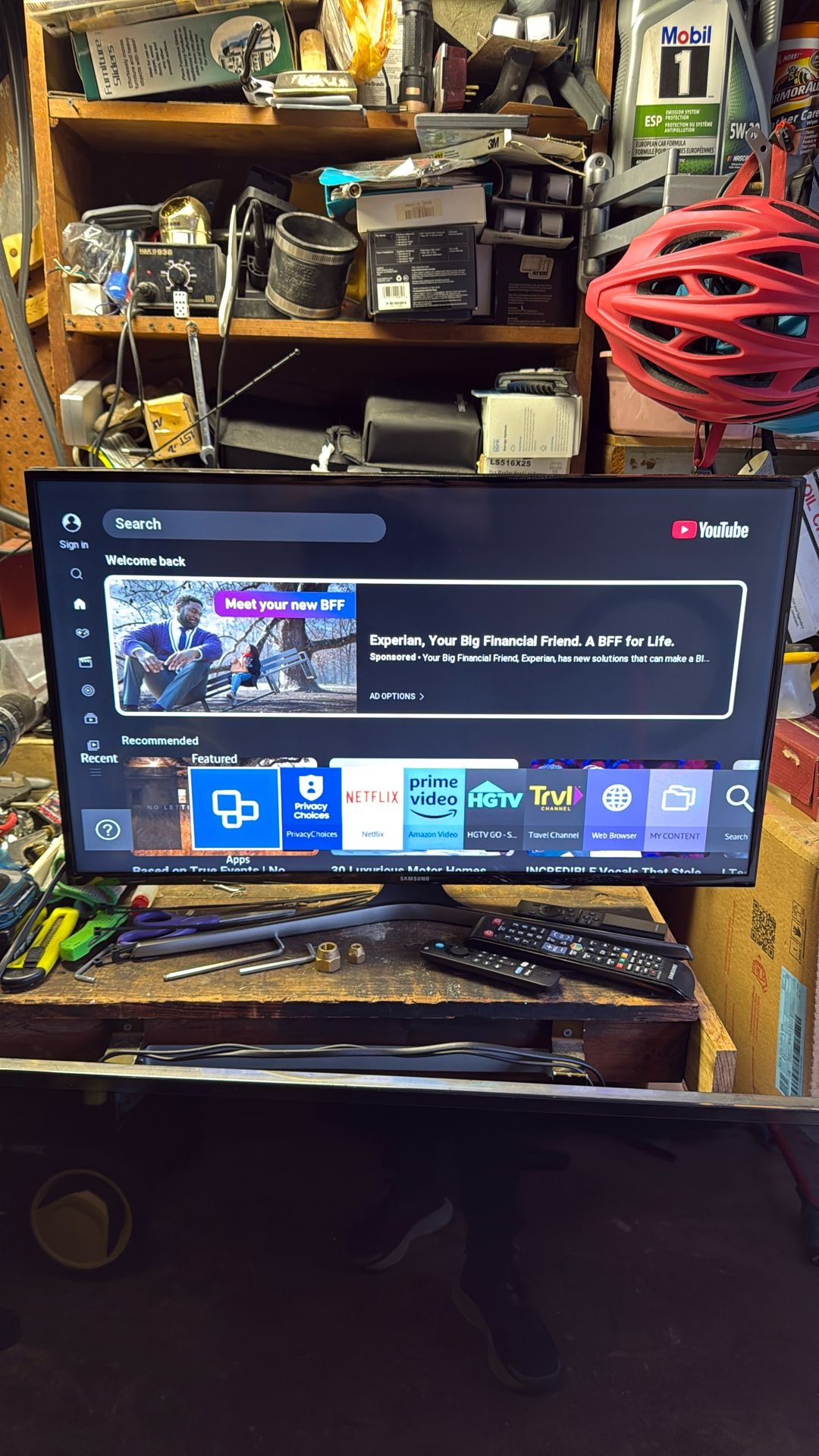 32” Samsung Smart Tv Great Condition 