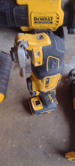 DeWalt brushless cordles oscilating multi tool 3 speed 20v tool only firm price