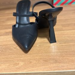 Black Heels- Sz 7