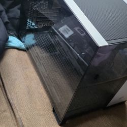 Corsair vengeance PC case with MSI b760m project zero motherboard