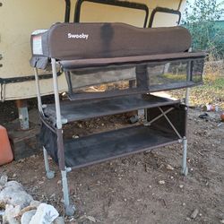 Sweeby 3 tier changing table