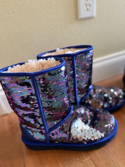 Uggs - sparkling (Size 7)