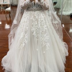 Gorgeous Wedding Gown Size 12-14