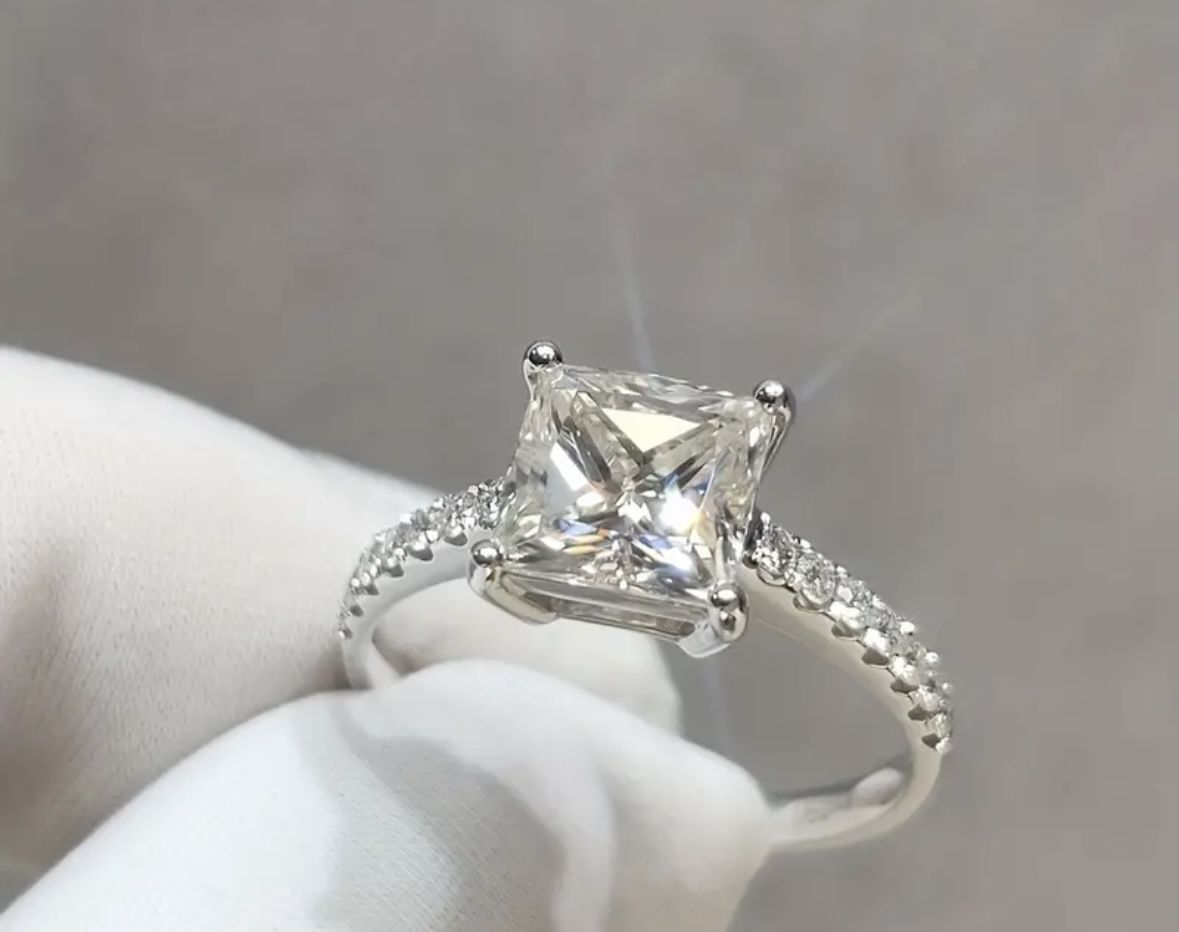 2 Carat Princess cut Moissanite Ring Size 8