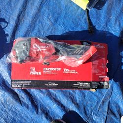 Milwaukee M18 Rapid Stop Grinder 4 1/2" To 5"