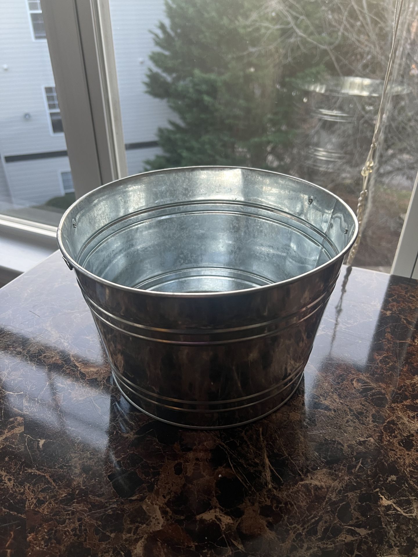 Metal Tin Bin