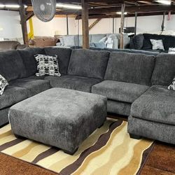 Brand New/ Black-Gray Oversized Sectional, Seccional, Couch/ Delivery Available,  Financing Options 
