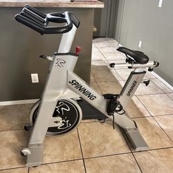 Star Track Spinner NXT Professional Bike 