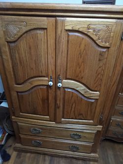 Tv/ clothes dresser