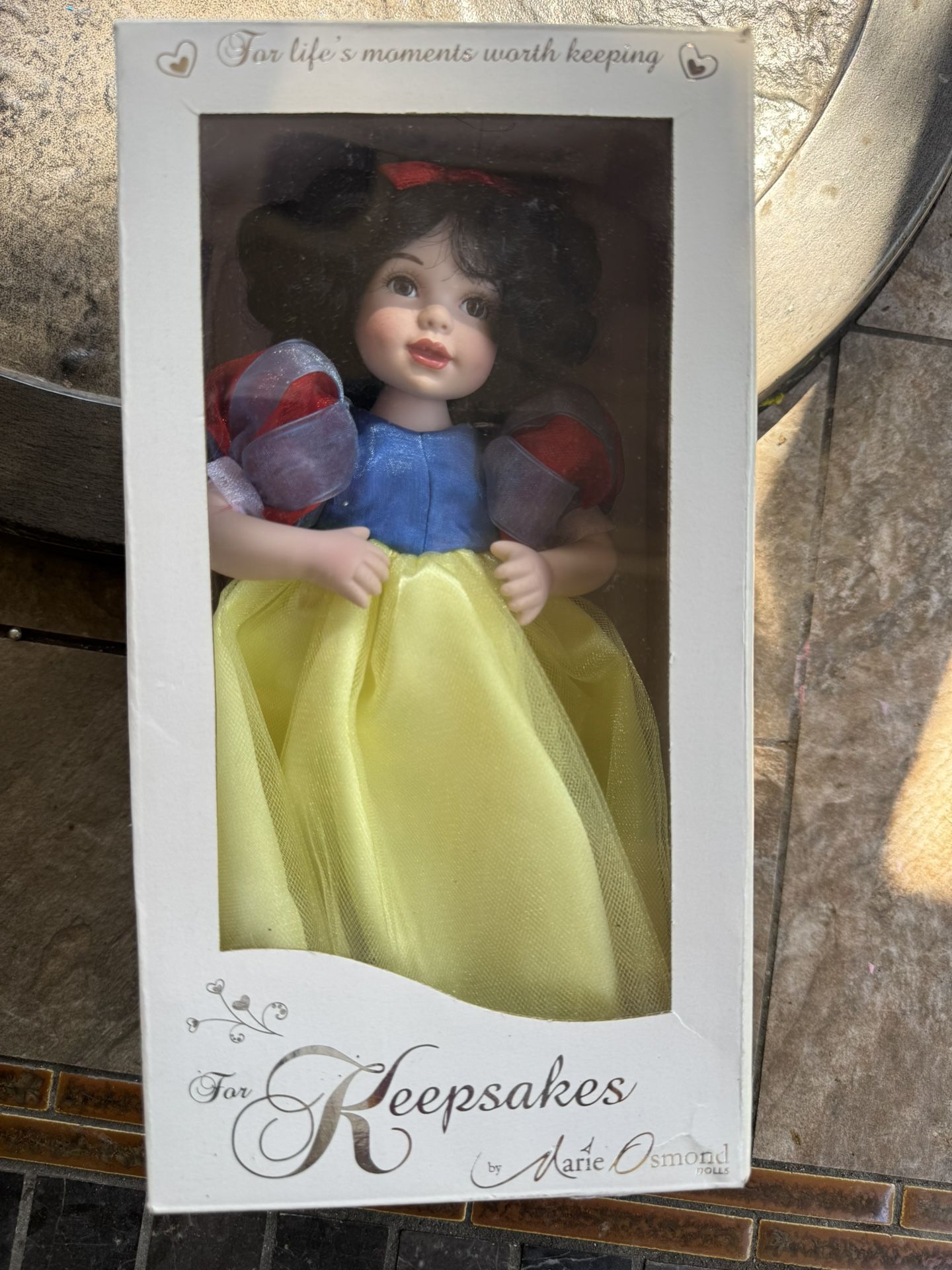 Walt Disney Marie Osmond Snow White Porcelain Doll NIB