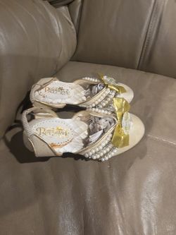 Disney Rapunzel shoes size 11/12