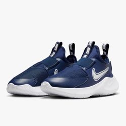 NWT Boys Nike Flex Runner 3 Size 4Y