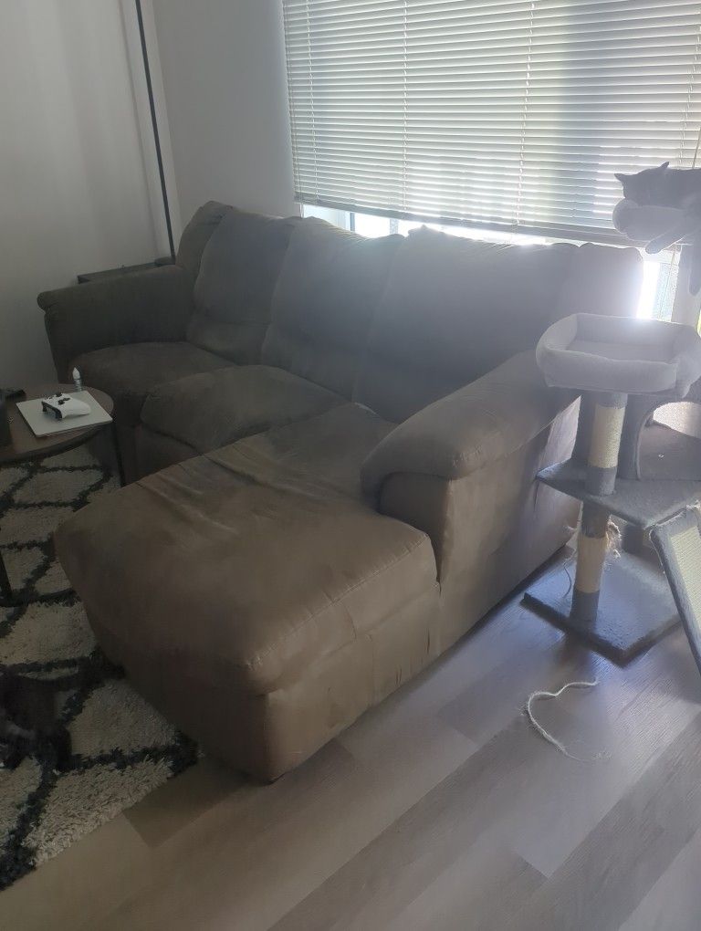Free Couch - Free Delivery (5 Mile Radius From Sky Nursery)