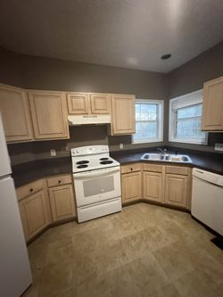 Stove And Dishwasher