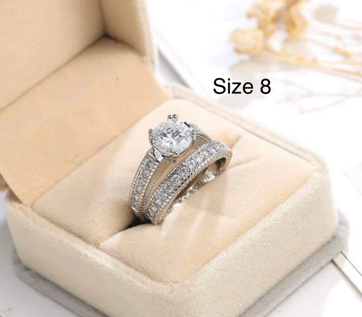 Engagement ring with box