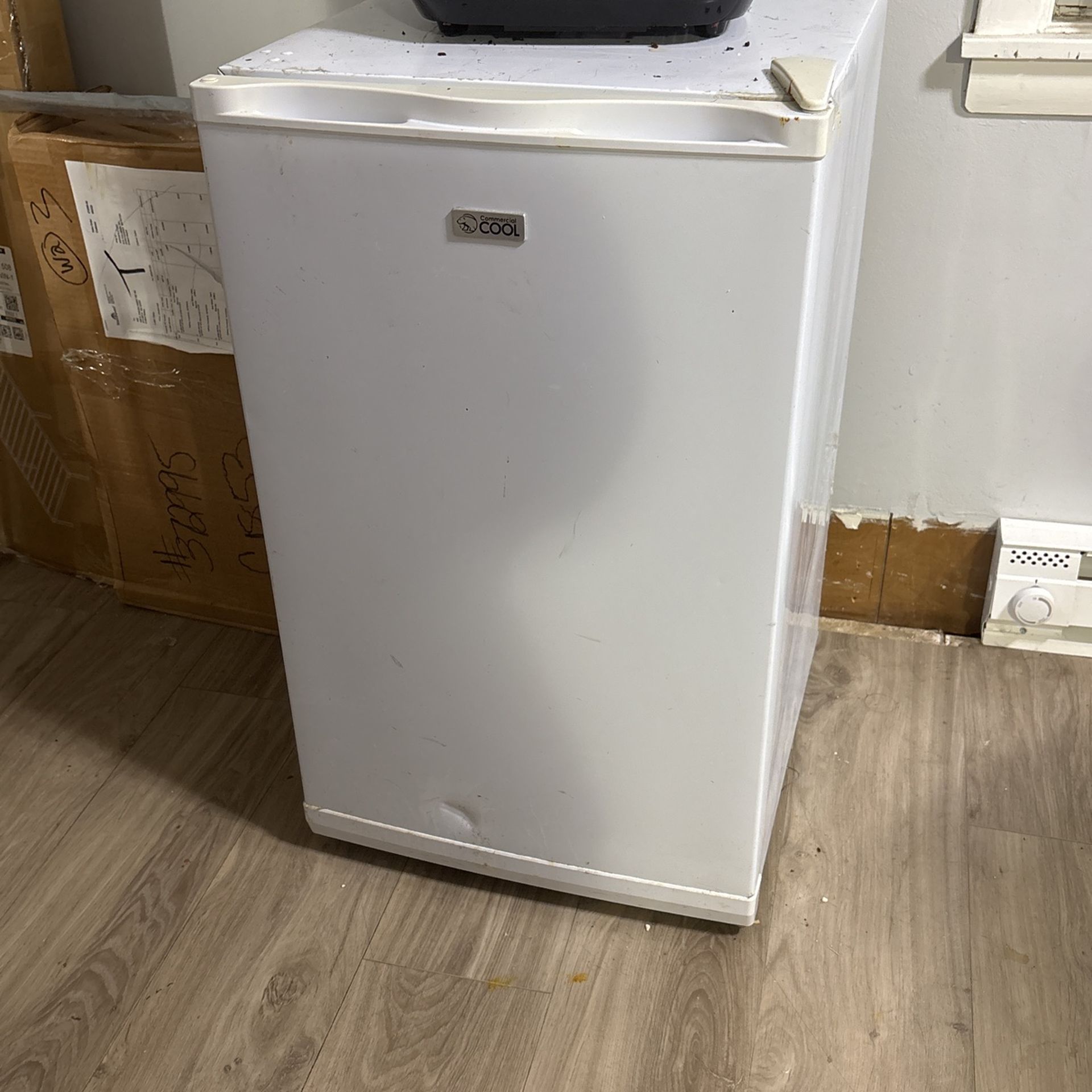 Mini Stand Up Freezer 
