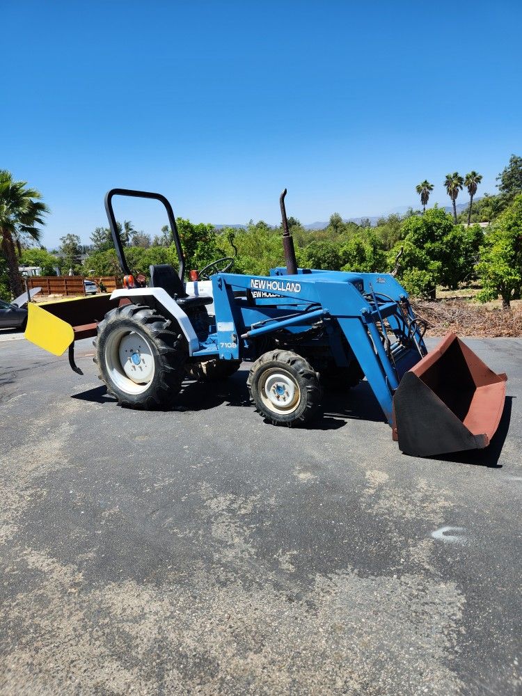 1997 New Holland 1715 Tractor