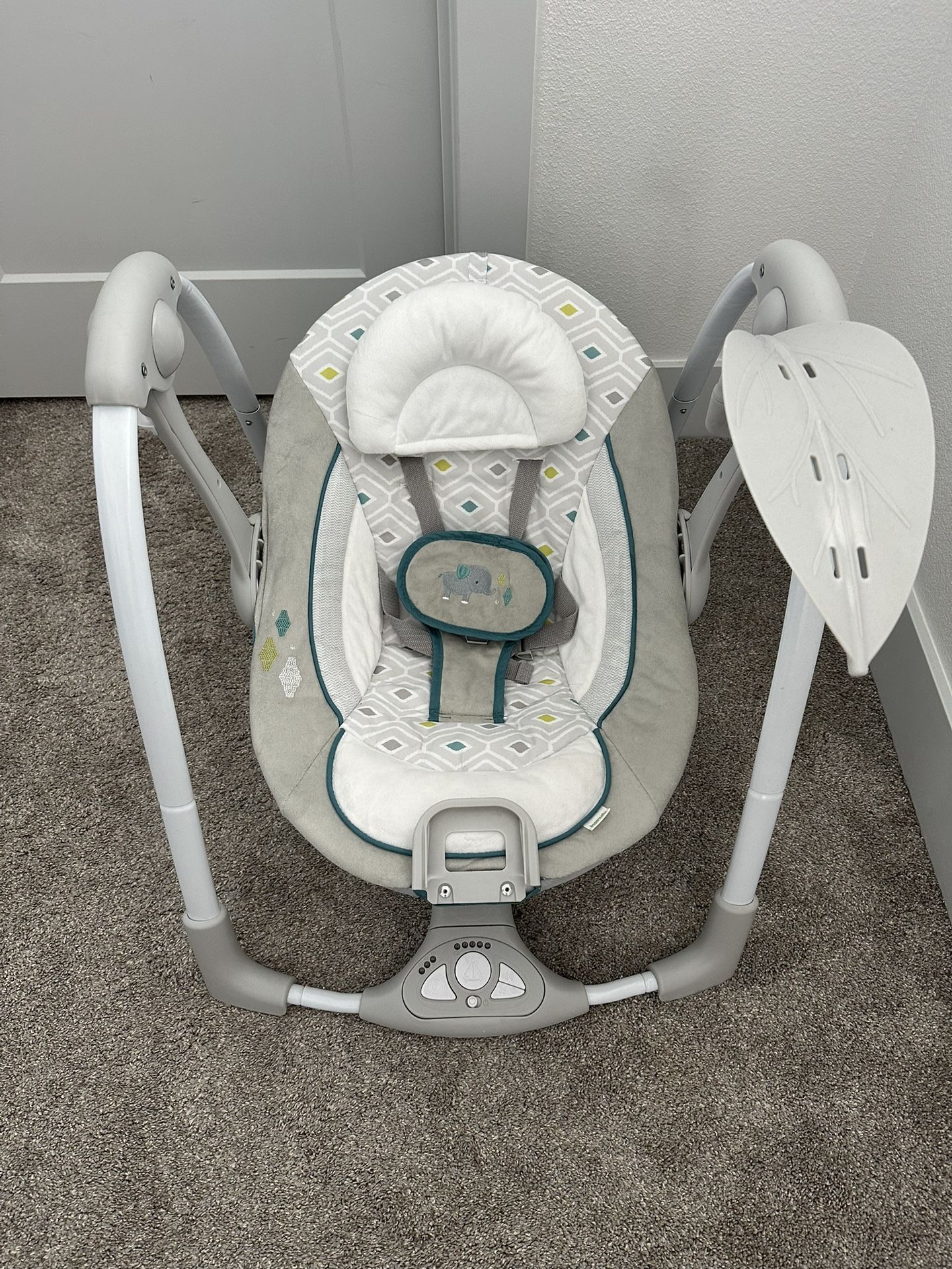 Ingenuity ConvertMe Baby Electric Bouncer 2-in-1 Portable