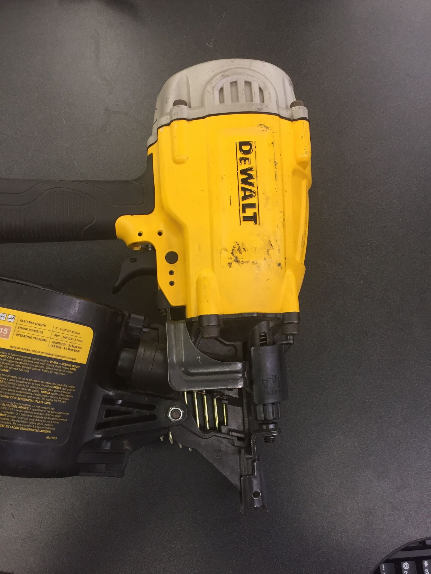 Air nailer