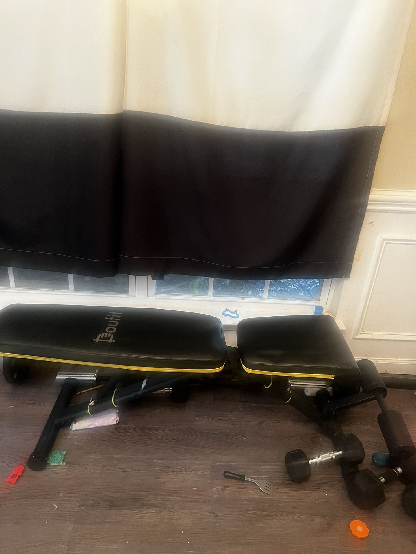 Adjustable Weight Bench