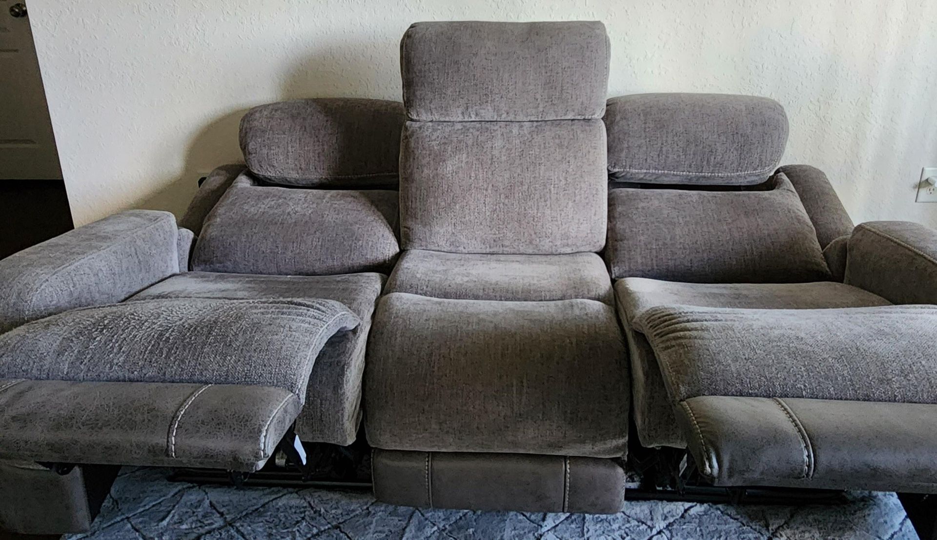 Sofa/Loveseat