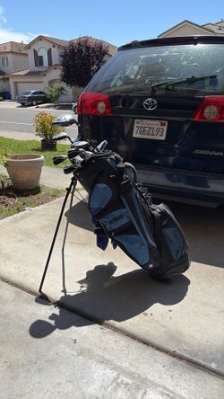 Prince complete golf club set prince drivers. Prince putter. Prince super lightbag very good condition.