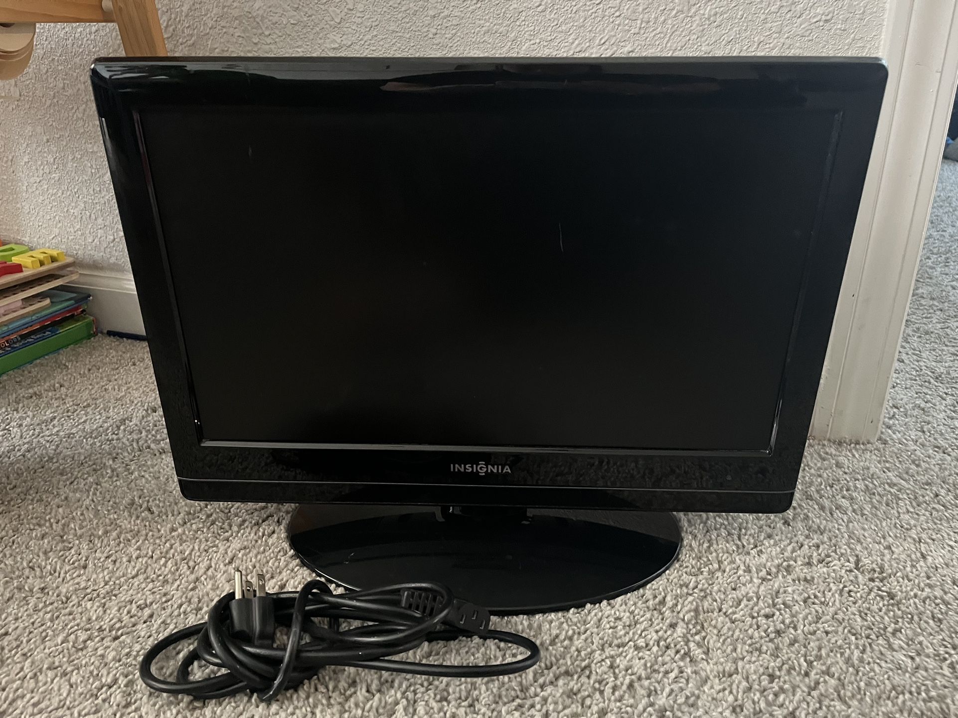 Insignia TV 21”