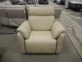 Natuzzi Editions Houston Mastic Leather Power Recliner - Mastic | Reclining Chair | Lounge Chair