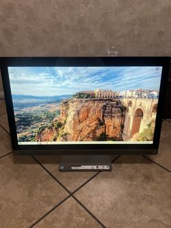 HP Pavilion 27” Desktop - Touchscreen - i7, 12GB Ram, 1TB HDD
