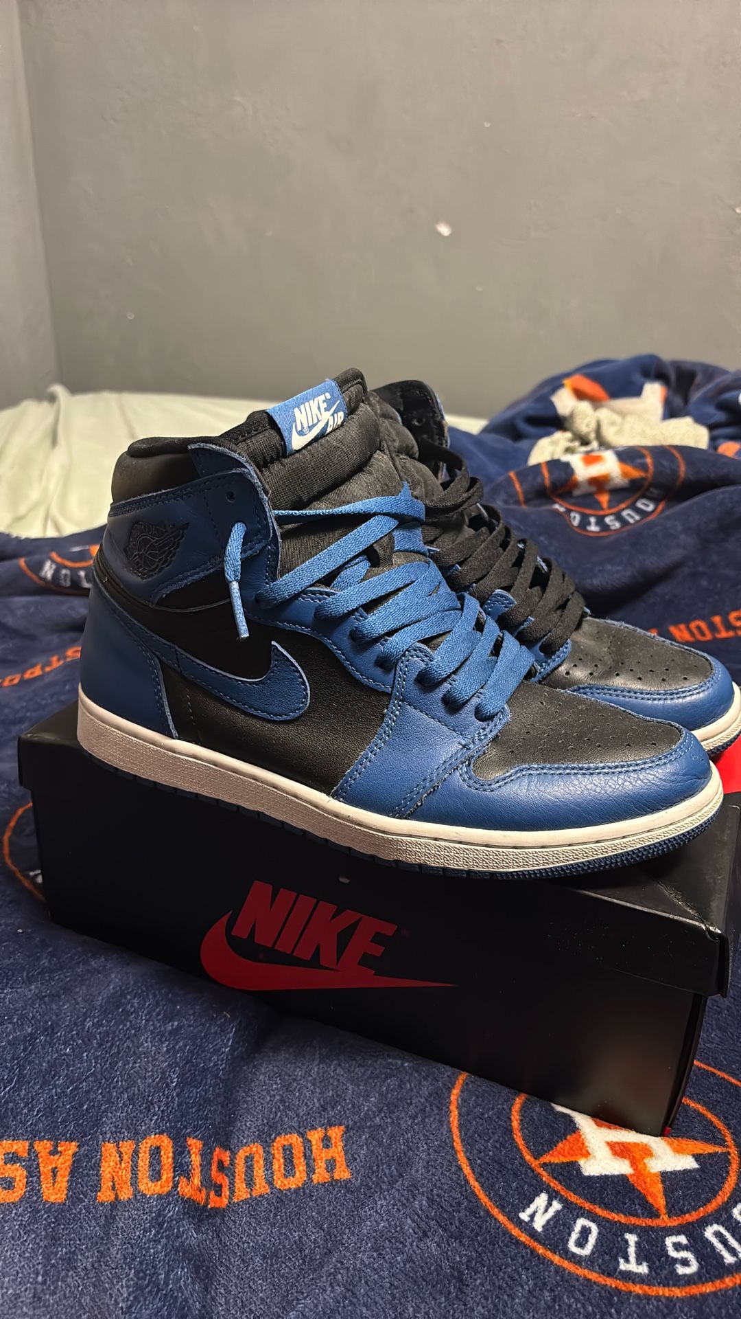 Jordan 1 High OG Dark Marina