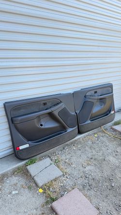 03-06 Silverado Door Panels