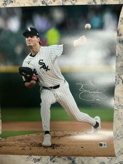Noah Schultz signed 16x20 Beckett COA