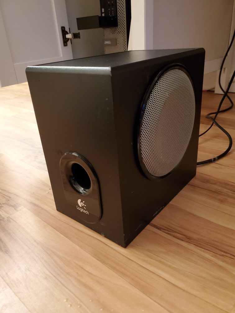 Logitech speakers and sub