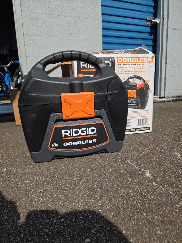 Ridgid 18V Cordless Wet/Dry Vac