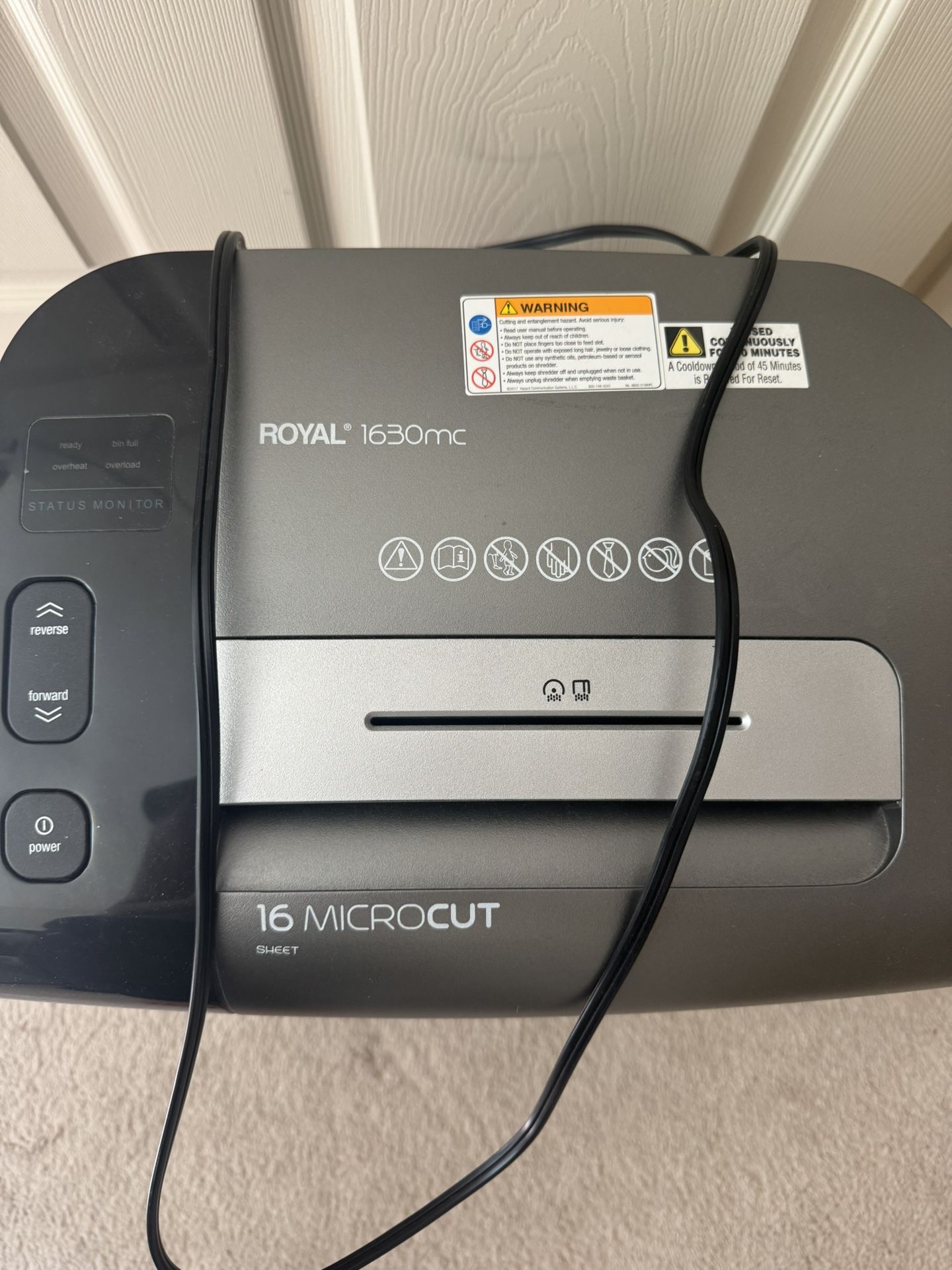 Royal 1630MC Heavy Duty Micro-Cut 7Gal, 16 Sheet Paper Shredder