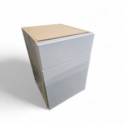 VERY NICE CABINET WITH SOFT CLOSING DOORS (NEVER BEEN USED)