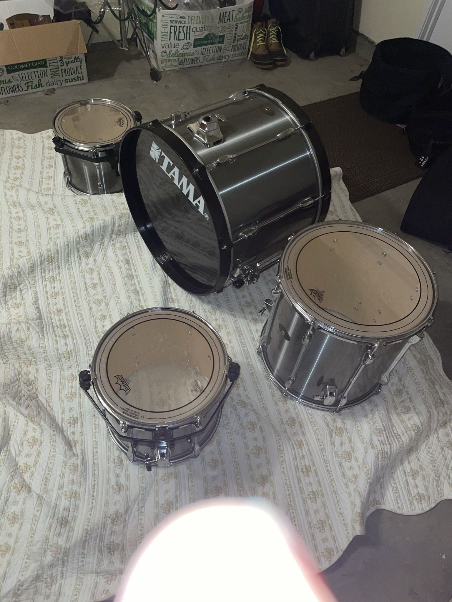 Tama Rockstar 4-piece acoustic drum set (excludes snare)