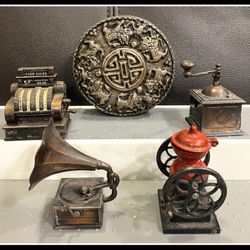 vintage Chinese silver plated compact VINTAGE DIE-CAST MINIATURE Antique pencil, sharpeners