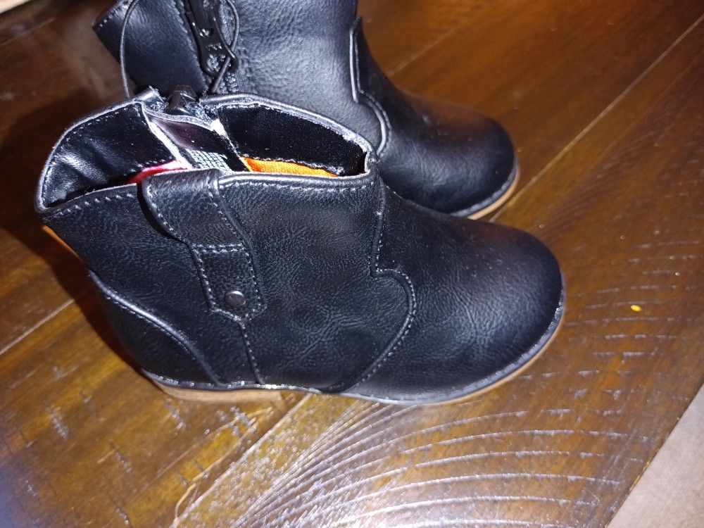 Toddler Girl Boots Size 7 $15