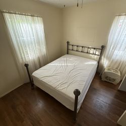 Metal Bed Frame w/ Headboard & Footboard – Queen