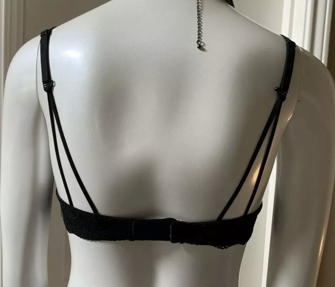 NEW 32AA Daydream Light Lift Floral & Lace DEMI T-Shirt BRA Racerback +  Convertible for Sale in Katy, TX - OfferUp
