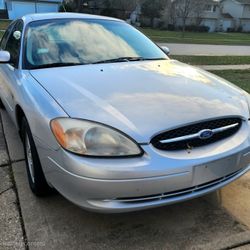 2001 Ford Taurus