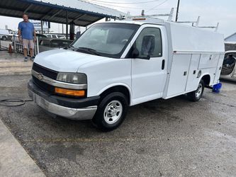 2013 Chevrolet Express Cutaway