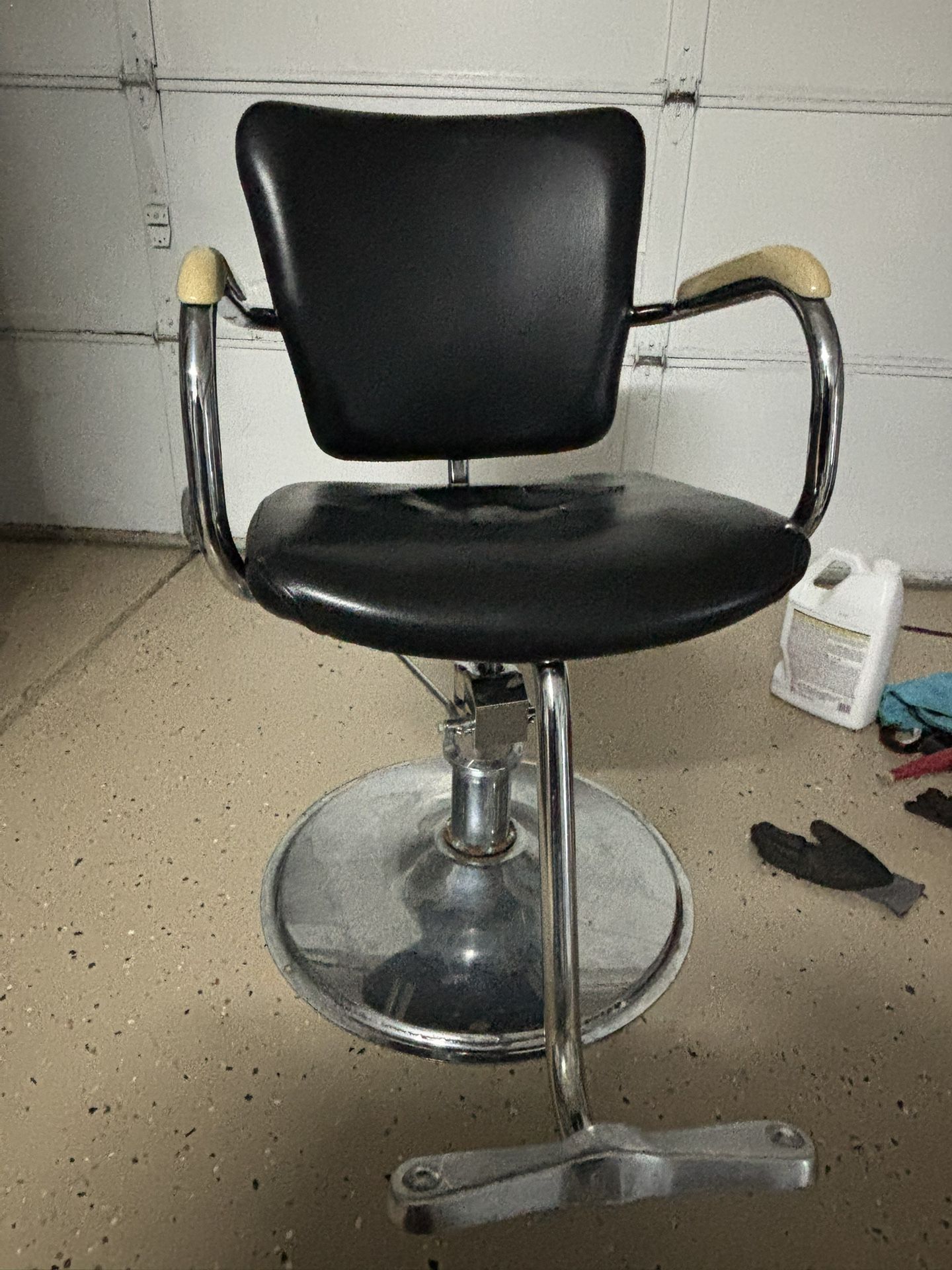 Salon Chair 